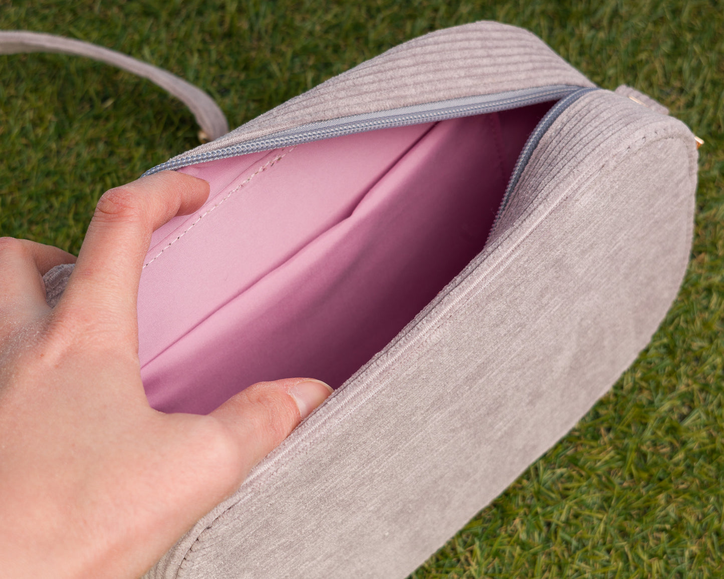 Raccoon - Corduroy Crossbody bag