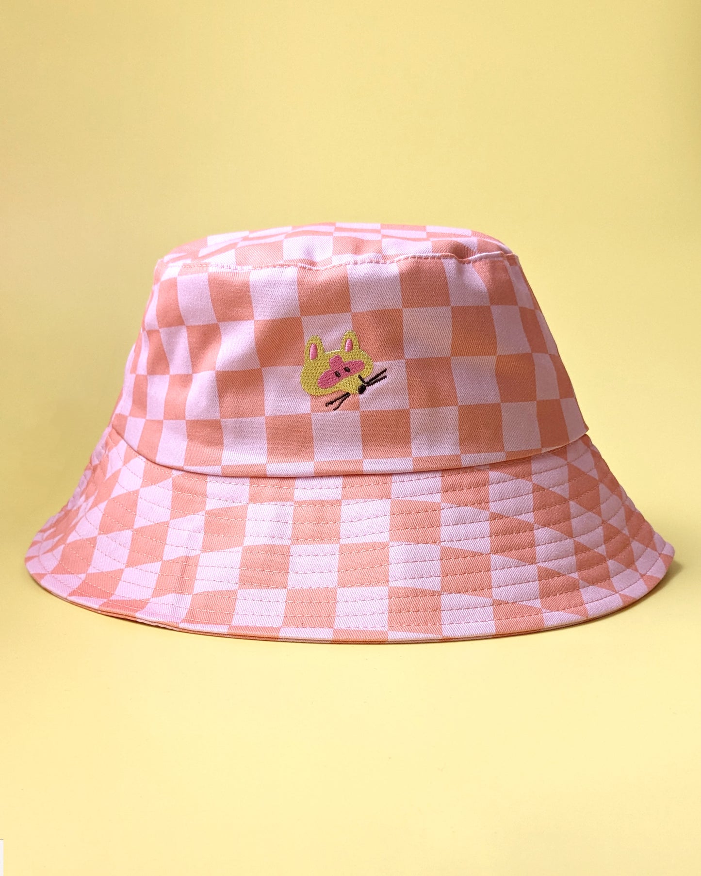 Funky Raccoon - Checkered Bucket Hat