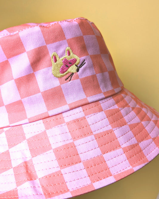 Funky Raccoon - Checkered Bucket Hat