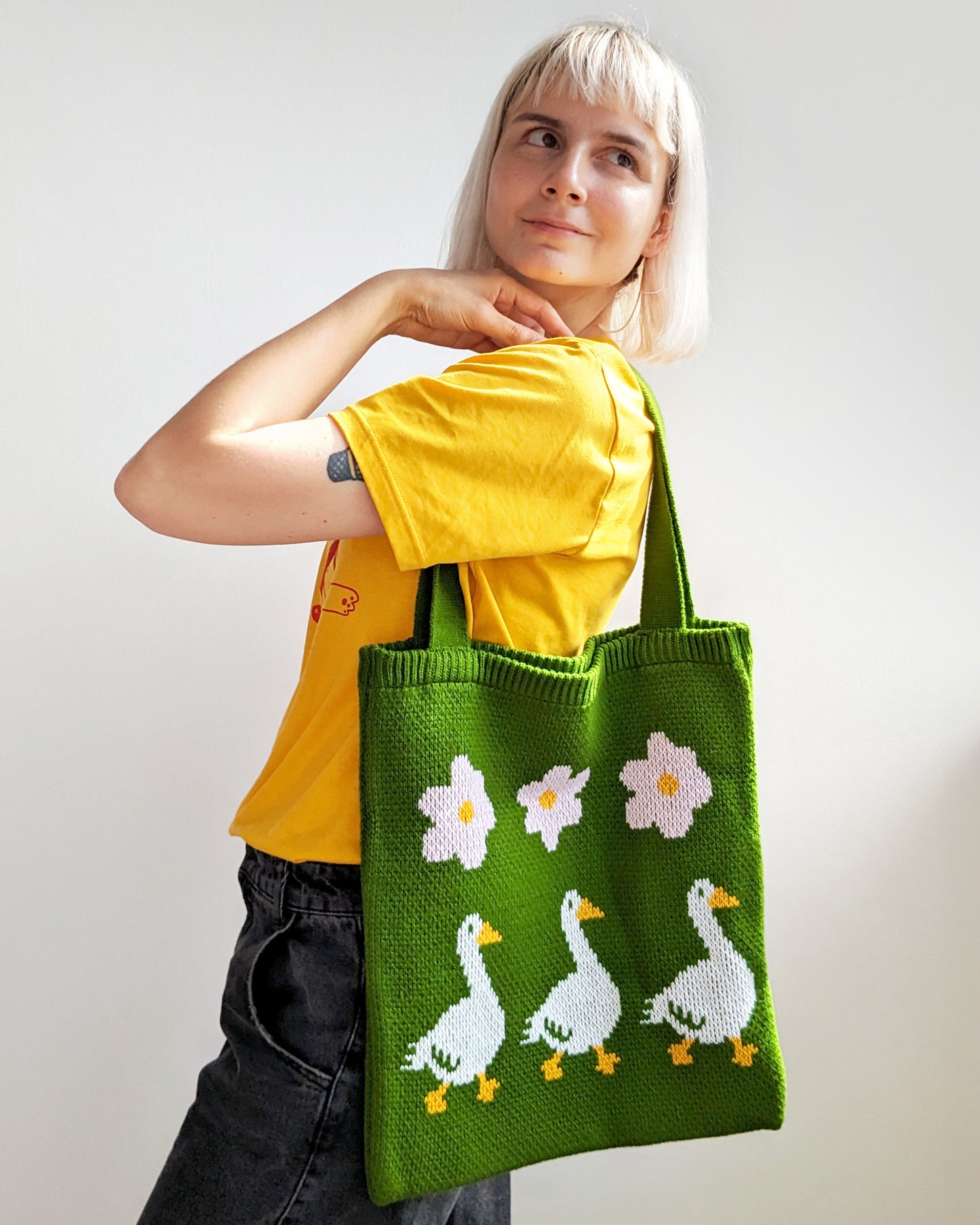 Geese and Flowers - Knitted Jacquard Bag