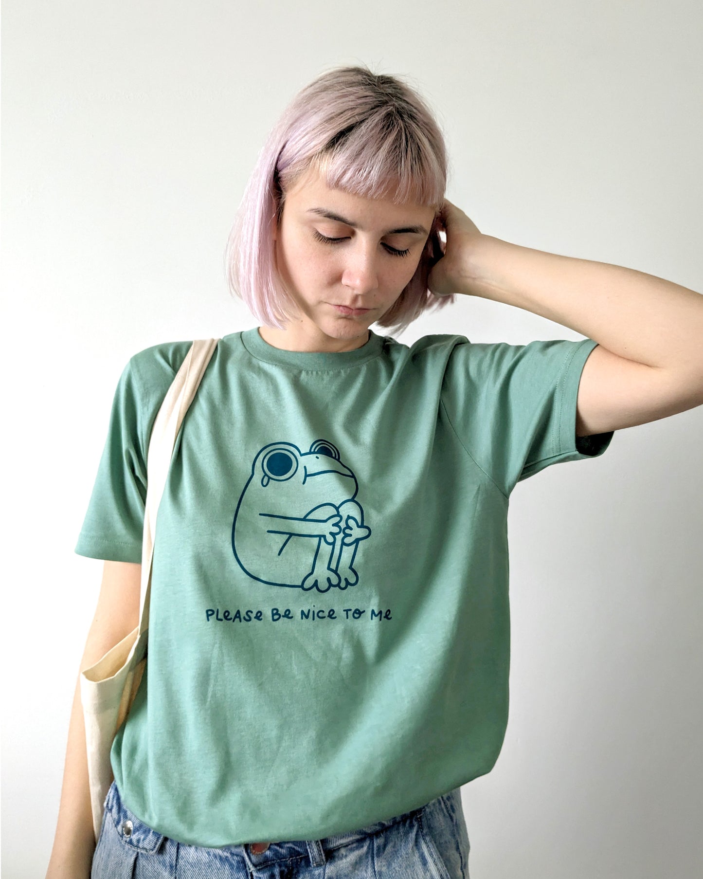 Please Be Nice to Me - Frog Sage T-shirt