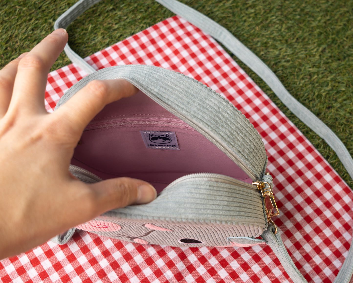 PREORDER Rat - Corduroy Crossbody bag