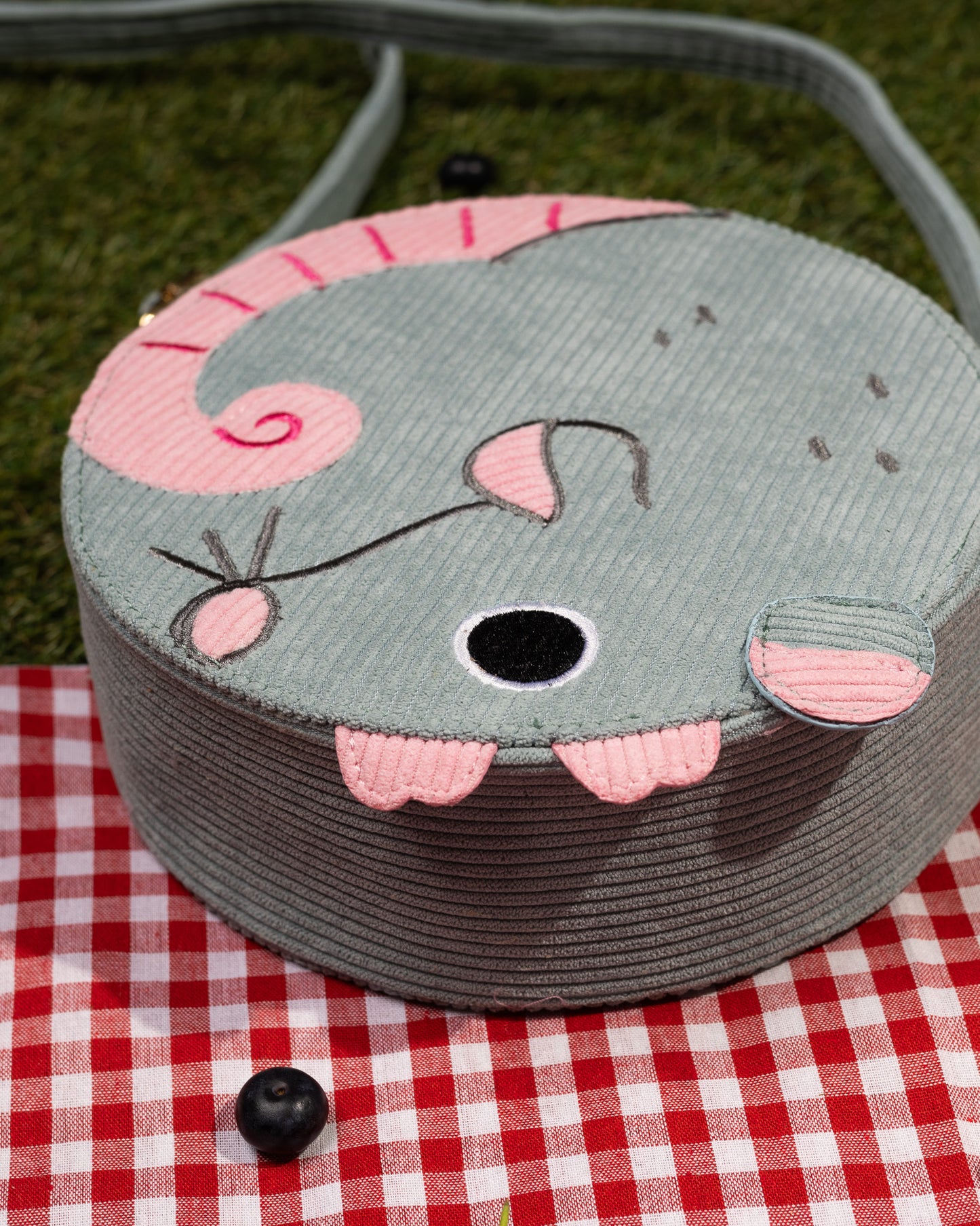 PREORDER Rat - Corduroy Crossbody bag