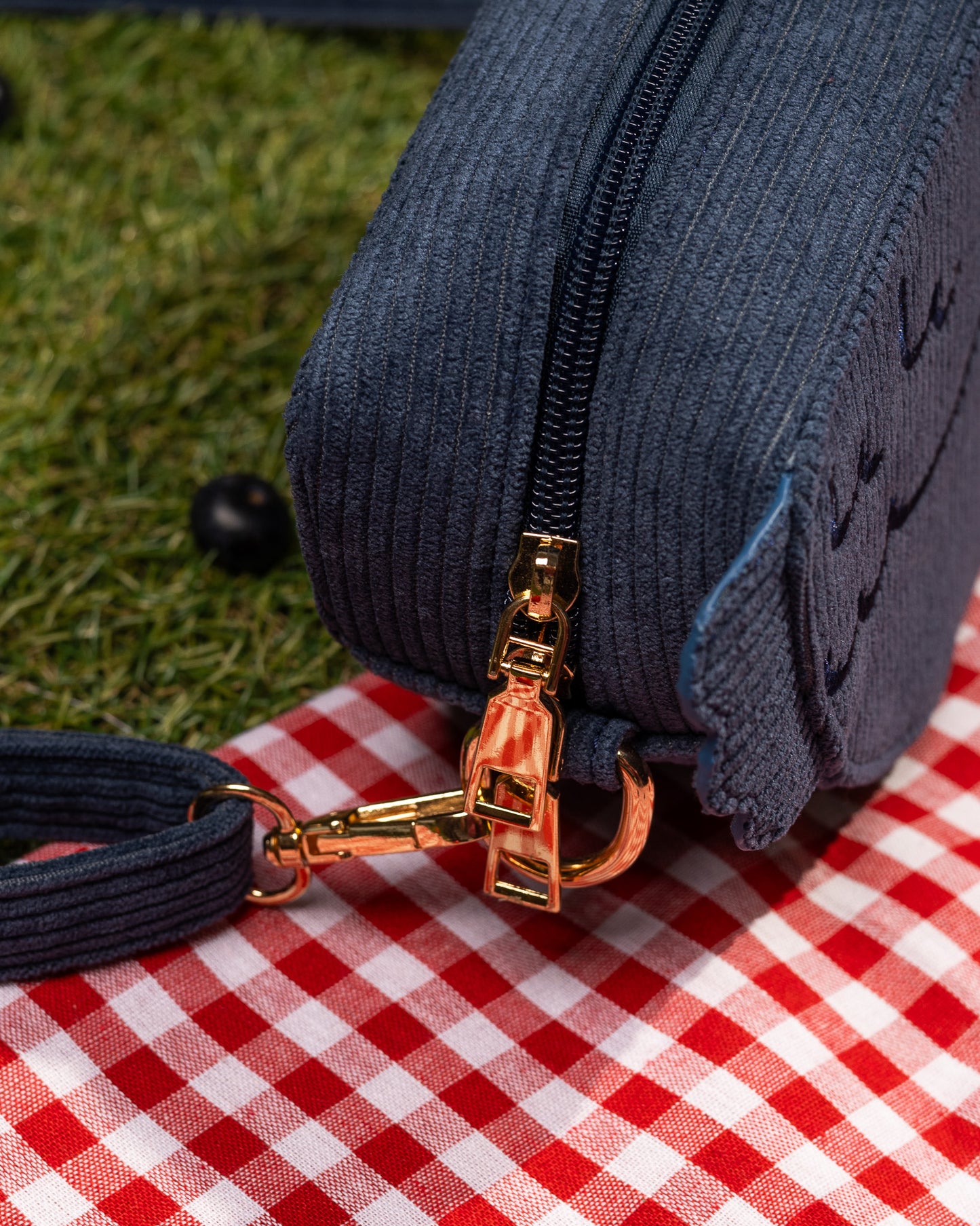 PREORDER Crow - Corduroy Crossbody bag