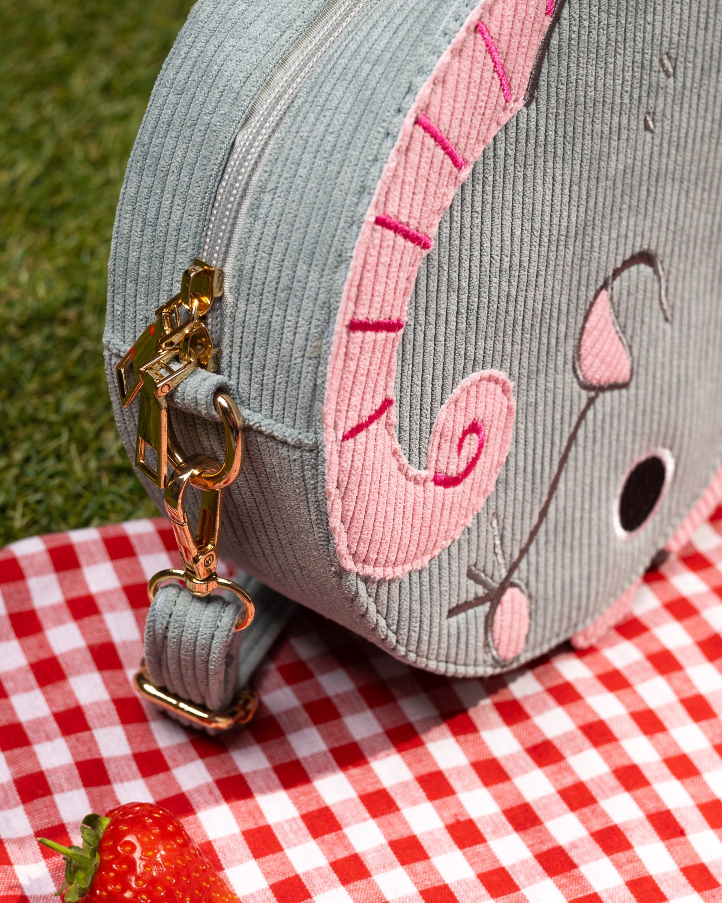 PREORDER Rat - Corduroy Crossbody bag